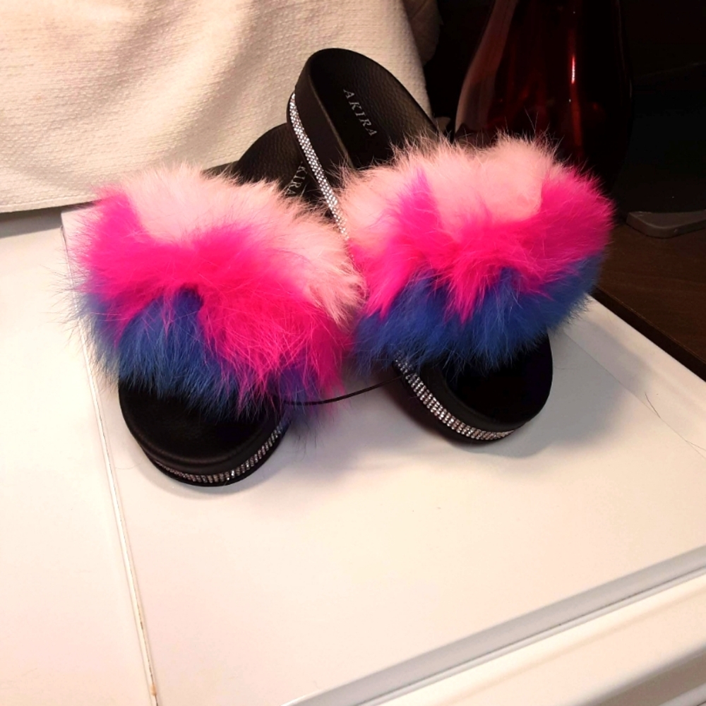 Slippers - Picture 4 of 6